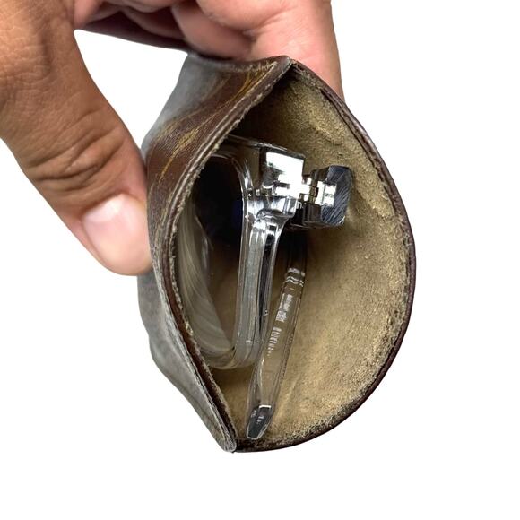 Louis Vuitton Monogram Glasses Case - Picture 6 of 13